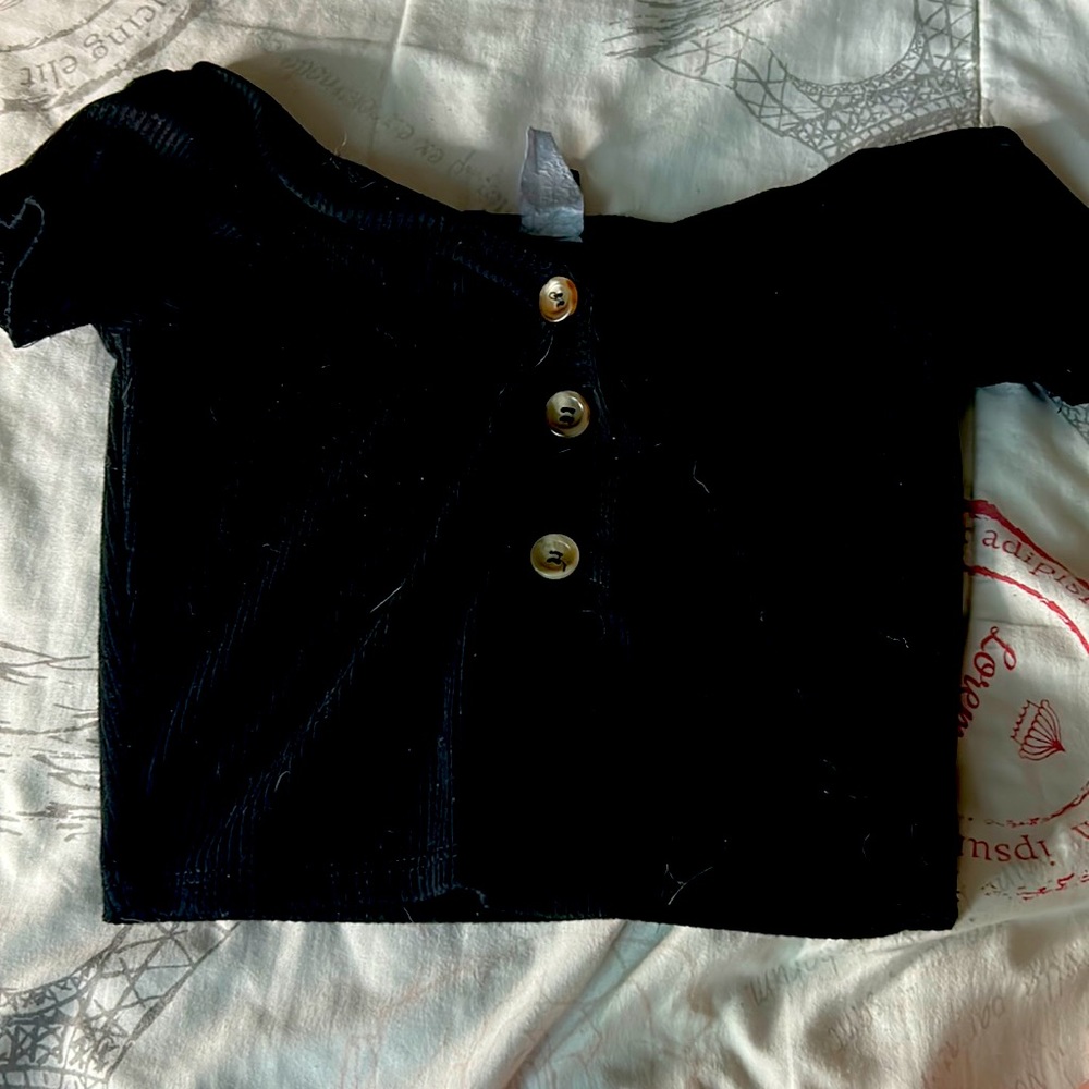Black crop top